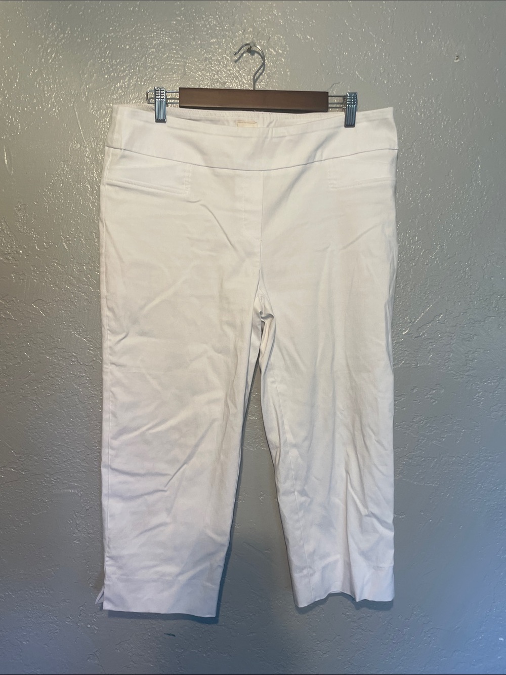 Zac & Rachel White Women's Pants with Gold Logo Detail